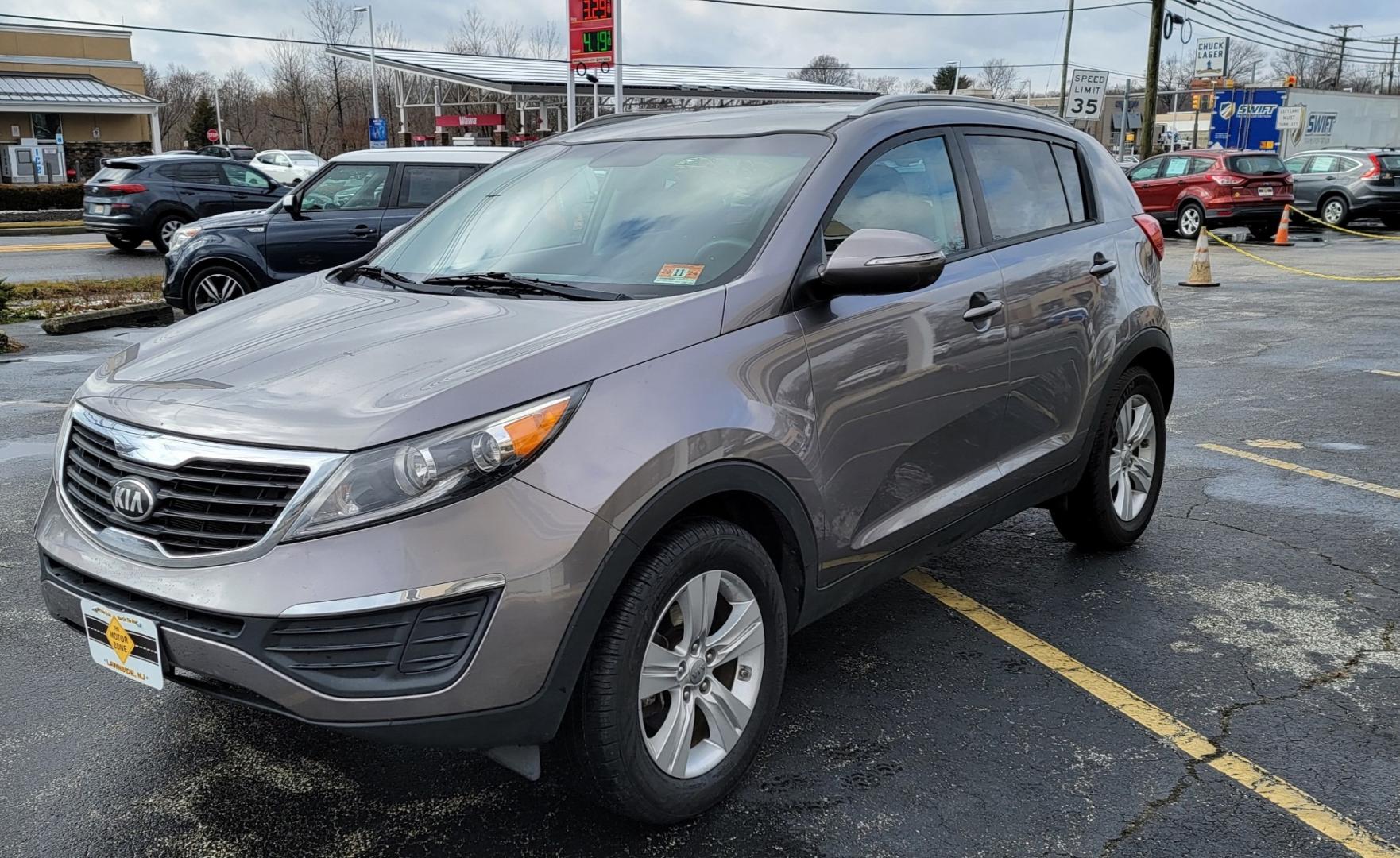 2013 Gray /Black Kia Sportage LX FWD (KNDPB3A22D7) with an 2.4 Liter engine, 6-Speed Automatic transmission, located at 341 N White Horse Pike, Lawnside, NJ, 08045, (856) 262-9500, 39.855621, -75.027451 - Photo#1